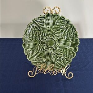Olfaire Scalloped Green Ceramic Plate diameter 10.5 inches. Made in Portugal.